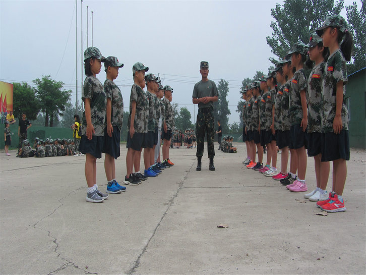 中国青少年军事将帅特训营--中合育才.
