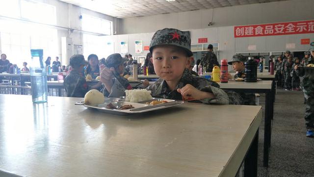 如何选择一个好的夏令营来让孩子更加出色