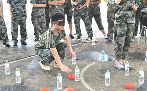 中合育才军旅夏令营.jpg 中合育才军旅夏令营.jpg