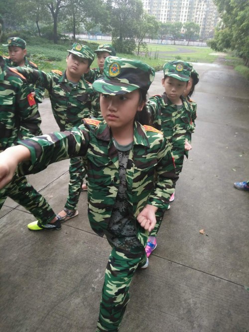 青少年军事特训营