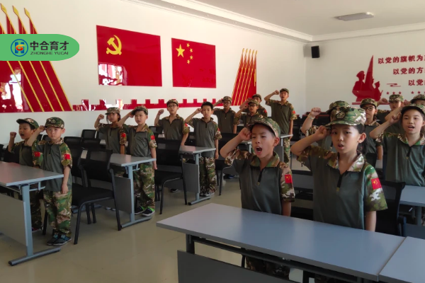 面对孩子学习成绩差的问题，家长可以从多个方面着手帮助孩子提升