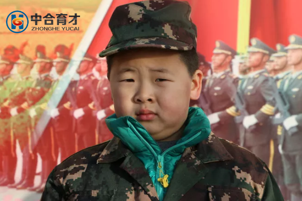 为六年级学生量身打造的英语夏令营：探索与成长